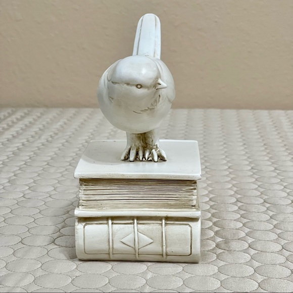 🌱 SOLD Bird on a Book Home Decor - Picture 2 of 6